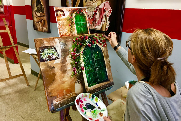 Why Fine Art Classes are the Best Gifts for the Holiday